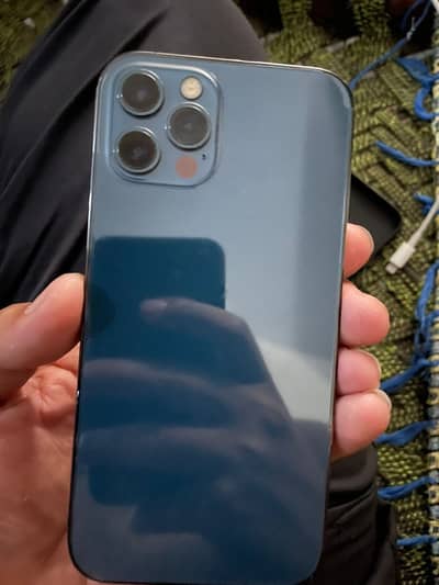 iPhone 12 Pro 256 gb box ka sath 86 health 10 by 10