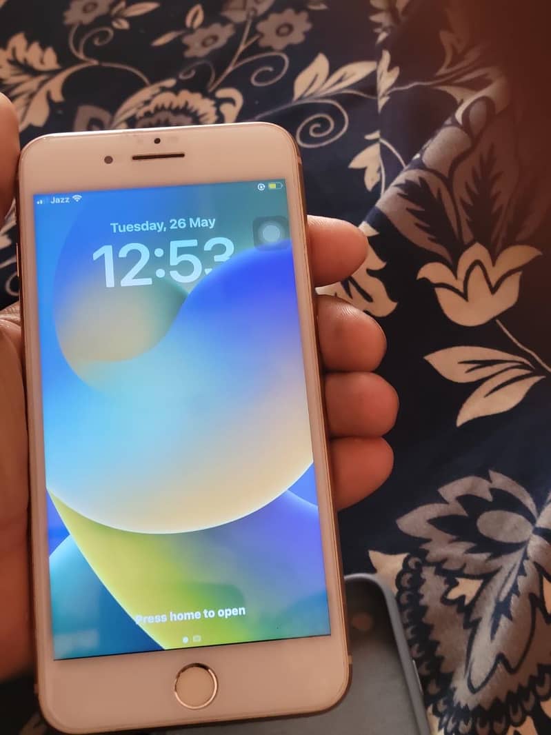 Apple iPhone 8 Plus Approved 1