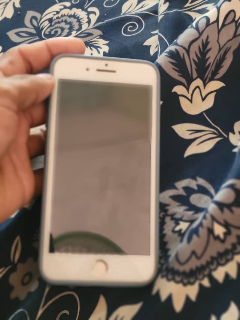 Apple iPhone 8 Plus Approved 2