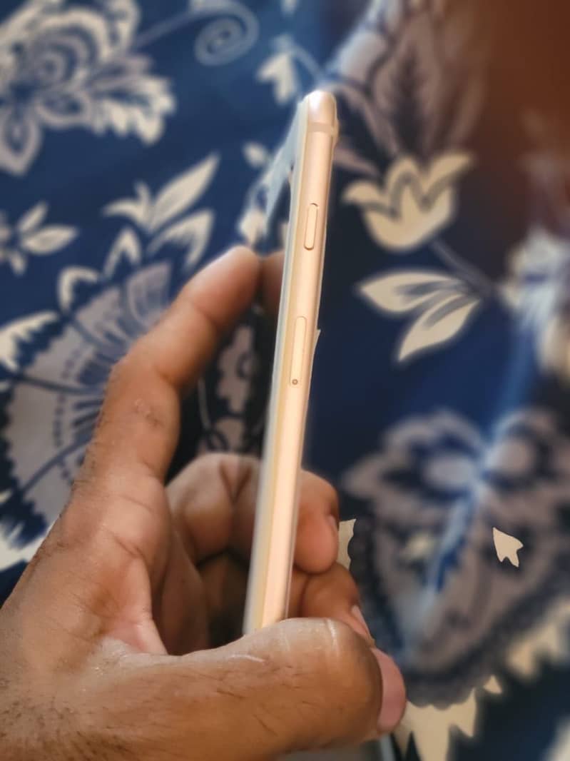 Apple iPhone 8 Plus Approved 3