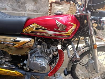 Honda CG 125 special edition gold