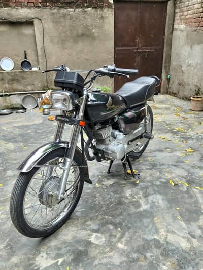 Honda 125 salf start good Condition 1 Hand used