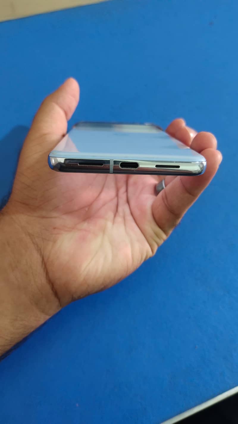 Google Pixel 8 Pro 2
