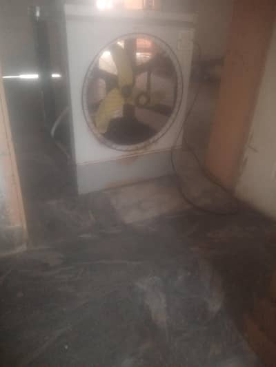 ac dc cooler can  be used on solar ups month can be used directly also