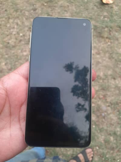 Samsung S10E