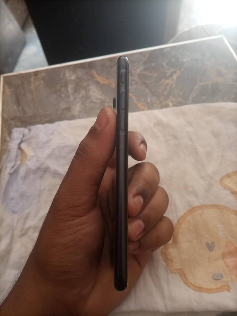 Apple iPhone 7 1