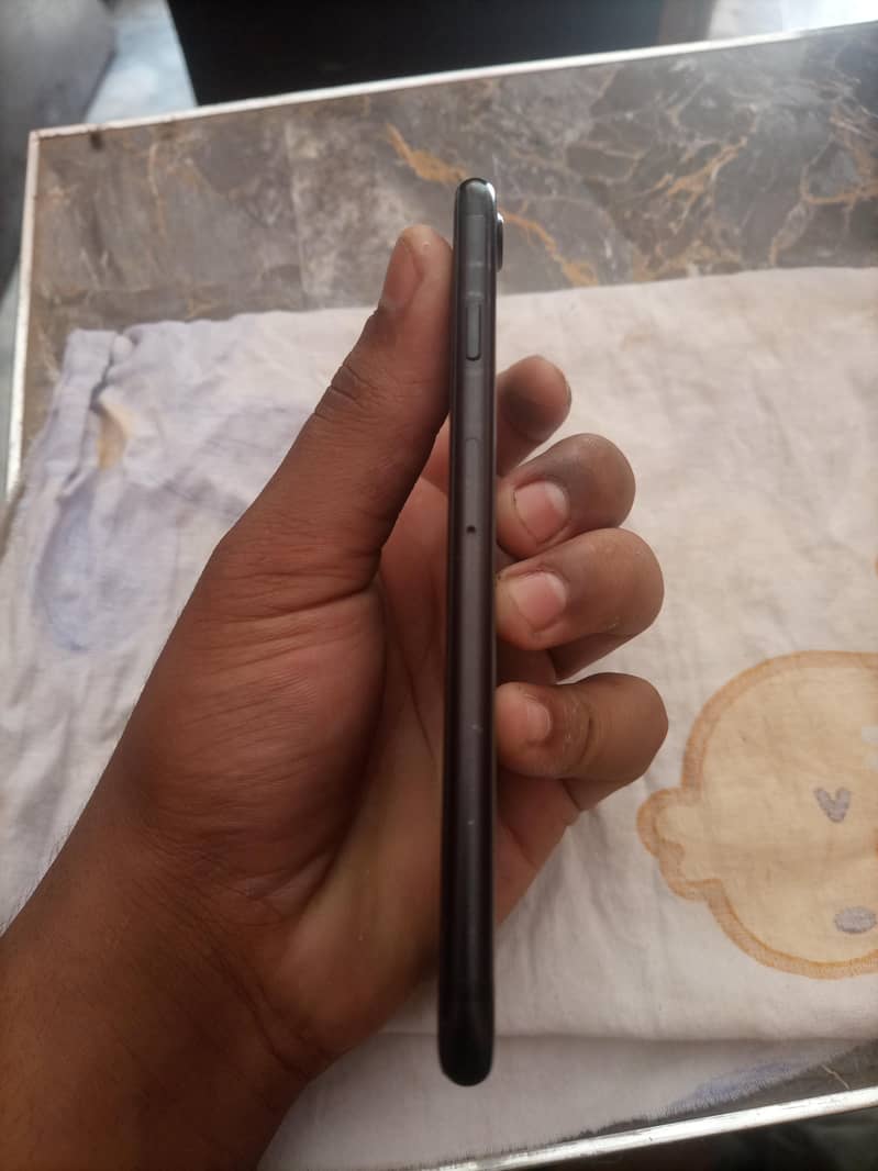 Apple iPhone 7 4