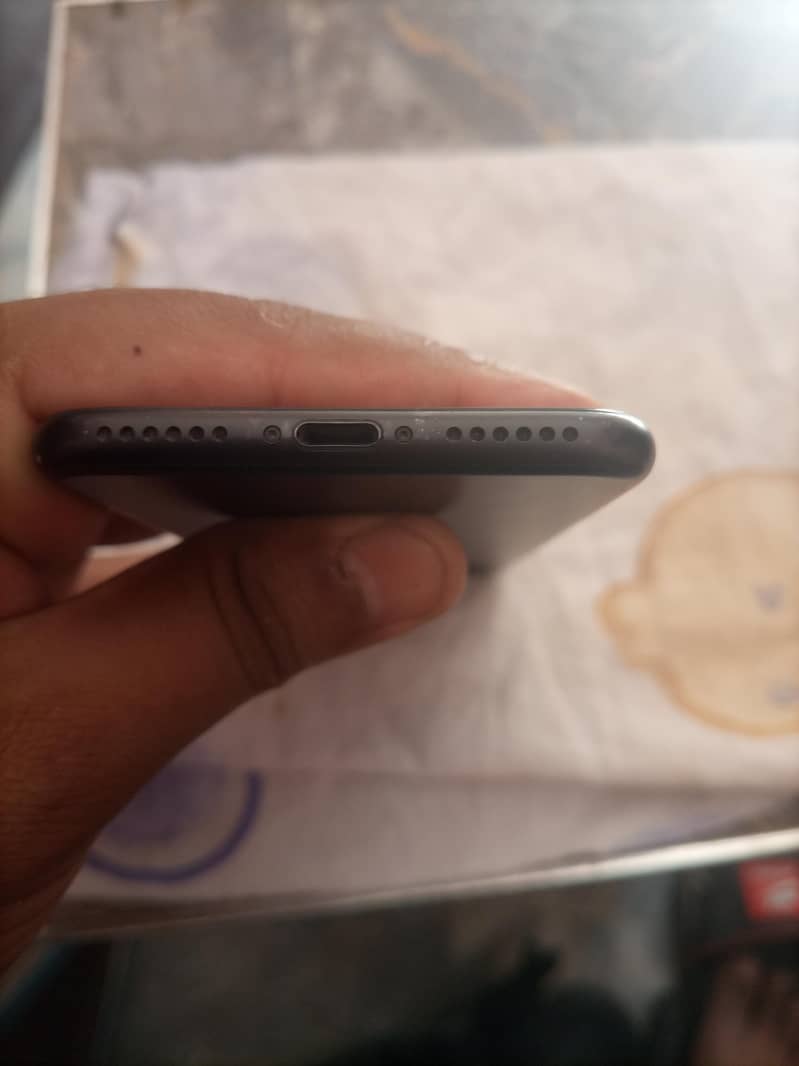 Apple iPhone 7 5