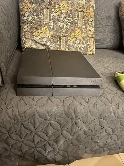 PS4 Fat 1TB- Excellent condition | Neat and fully working