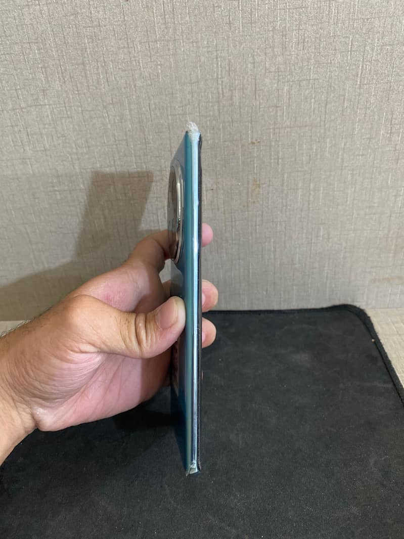 Infinix Zero 40 4