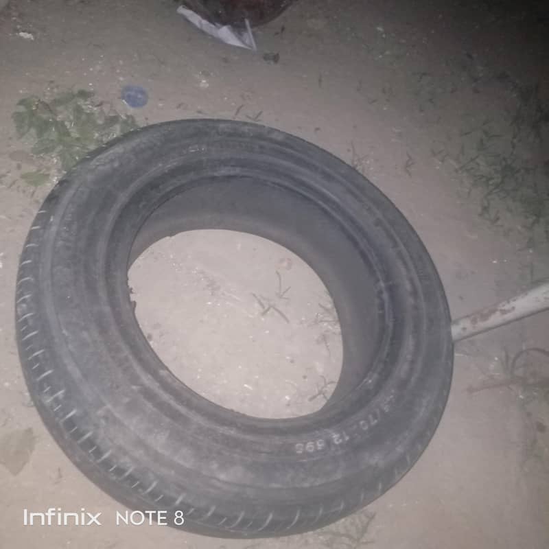 use 2 tyres 0