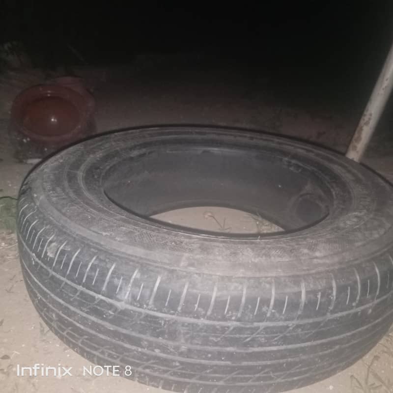 use 2 tyres 4