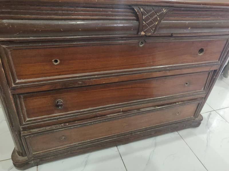 dressing table 0