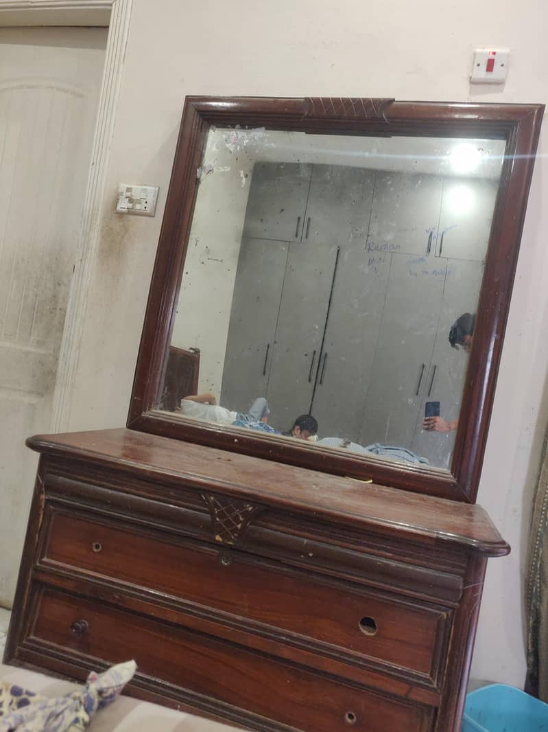 dressing table 1