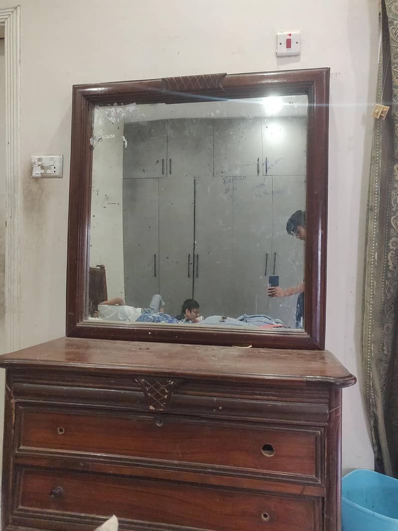 dressing table 2