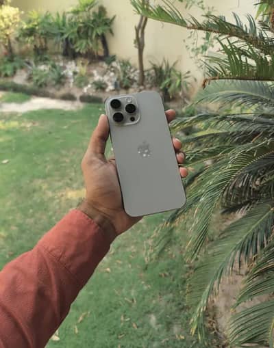 Apple iPhone 16 Pro Max