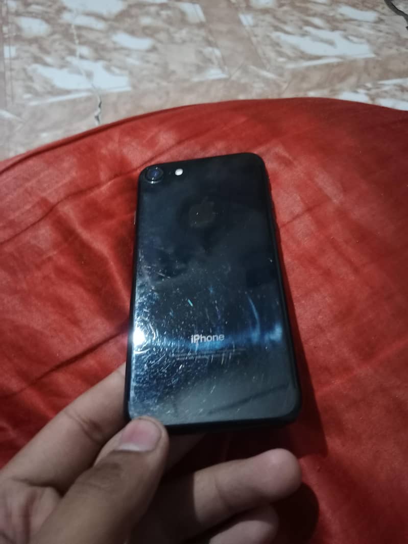 Apple iPhone 7 3
