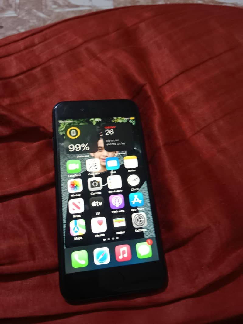 Apple iPhone 7 4