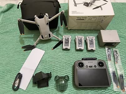 DJI Mini 4 Pro Fly More Combo