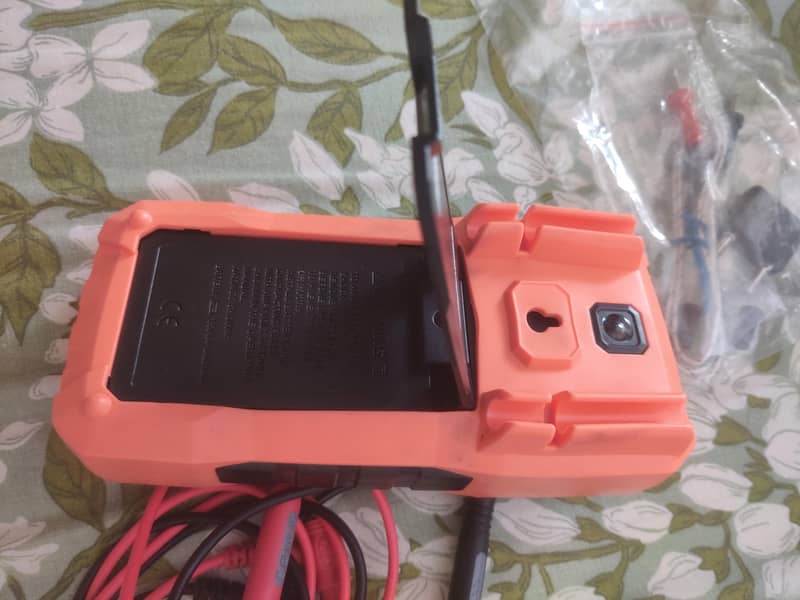 digital multimeter 1