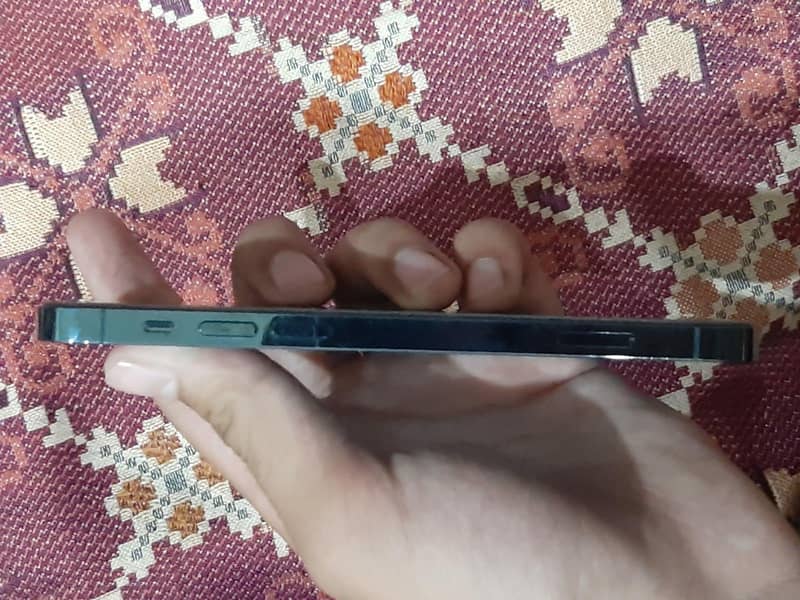 Iphone 12pro 1