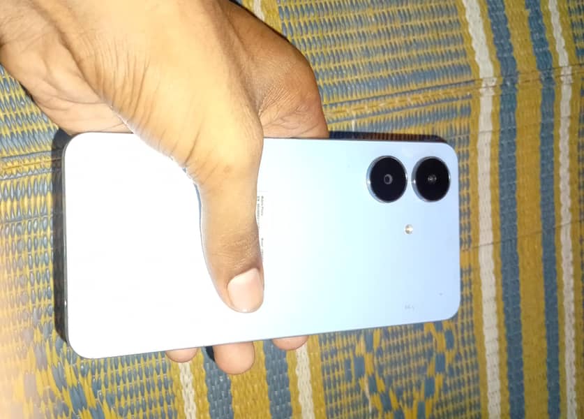 Realme Note 60 4