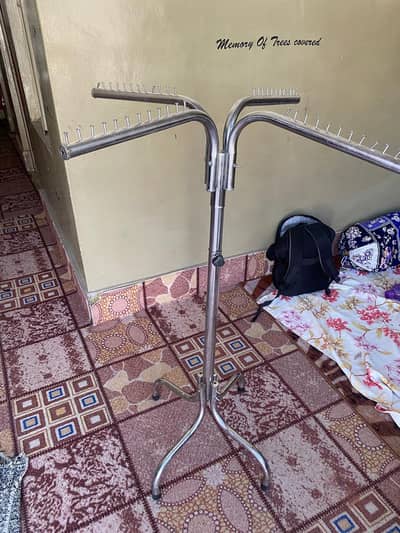 Cloth stand in good condition