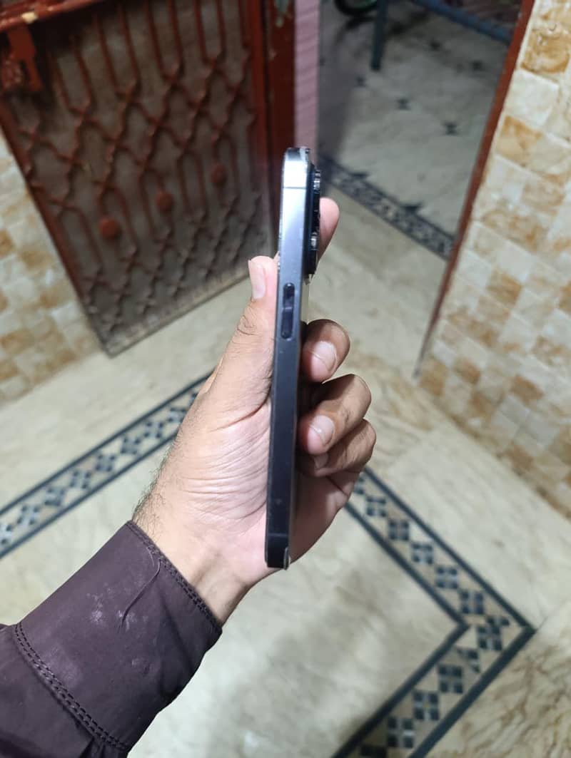 iPhone 14 Pro 3