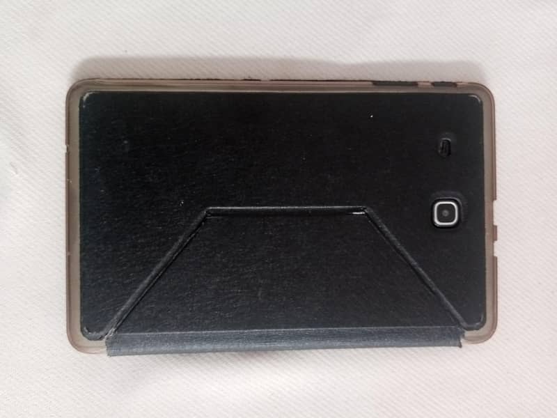 Glaxay Tab E 1