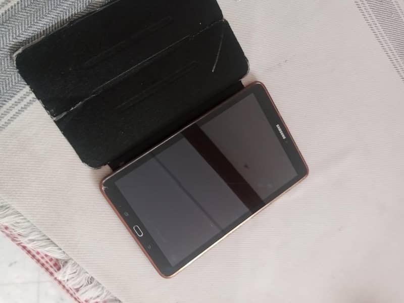 Glaxay Tab E 2