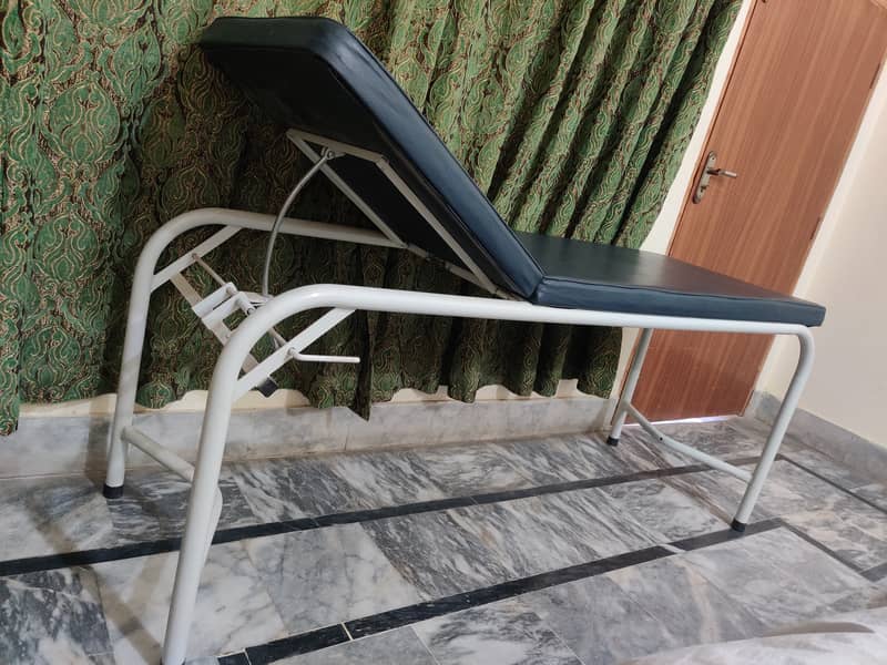 Examination Couch+ stool 1