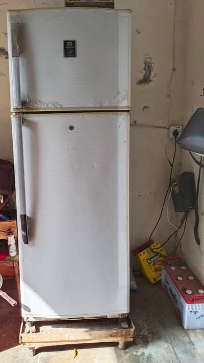 DAWLANCE FRIDGE AND AIR COOLER