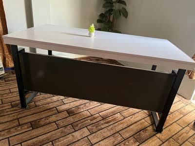 office table / study table