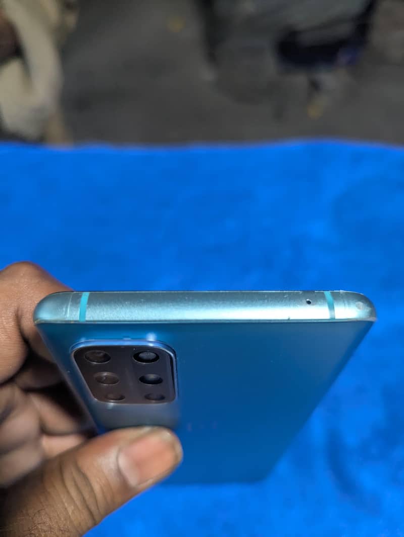 One Plus 8T 4