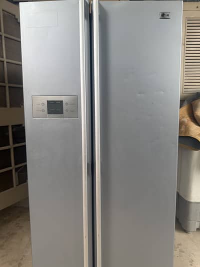 Double door fridge in perfect condition for sale