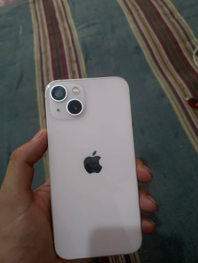 Apple iPhone 13 6