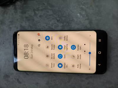 Samsung S8 (single small dot)