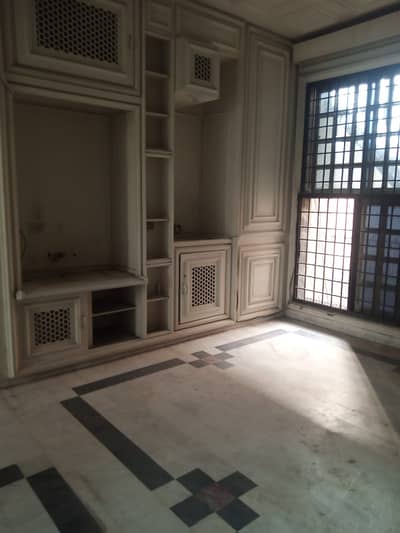 10 Marla House 5 Bed 5 Bathroom Double Kitchen