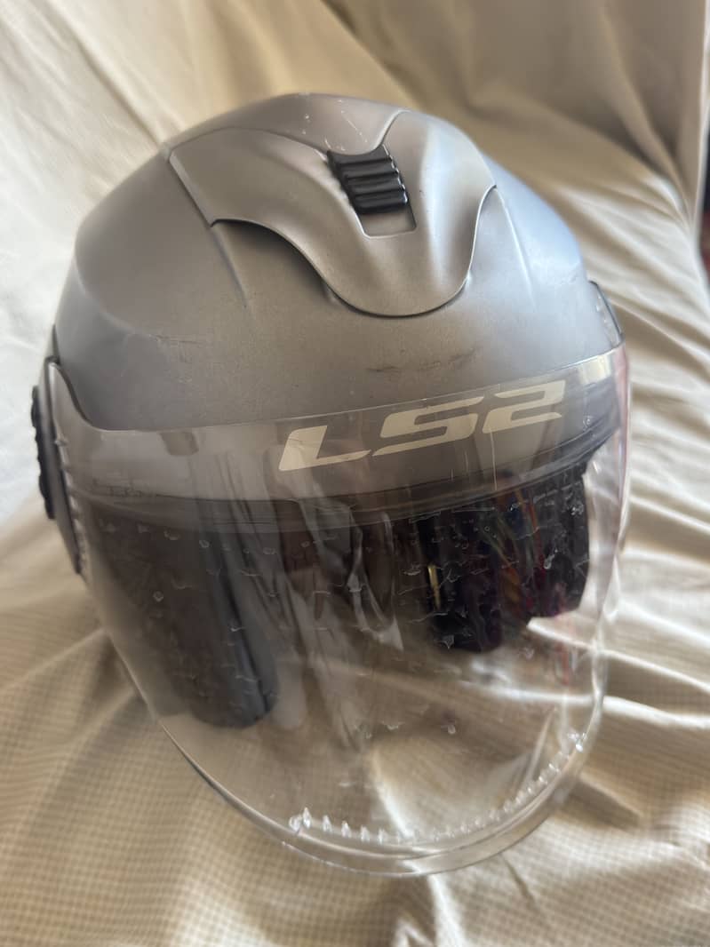 LS2 Helmet 0