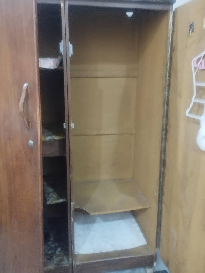 wardrobe 1