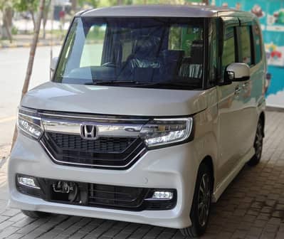 Honda N box custom L sensing 2026