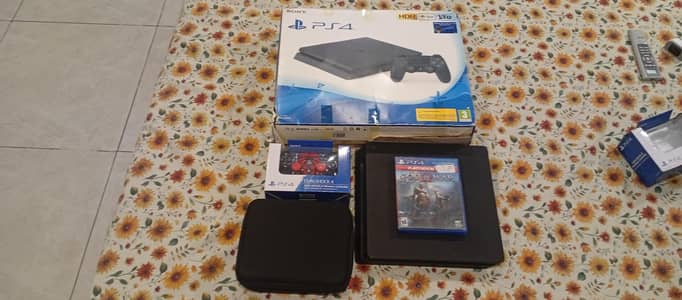 Playstation 4 slim 500 GB with accessories
