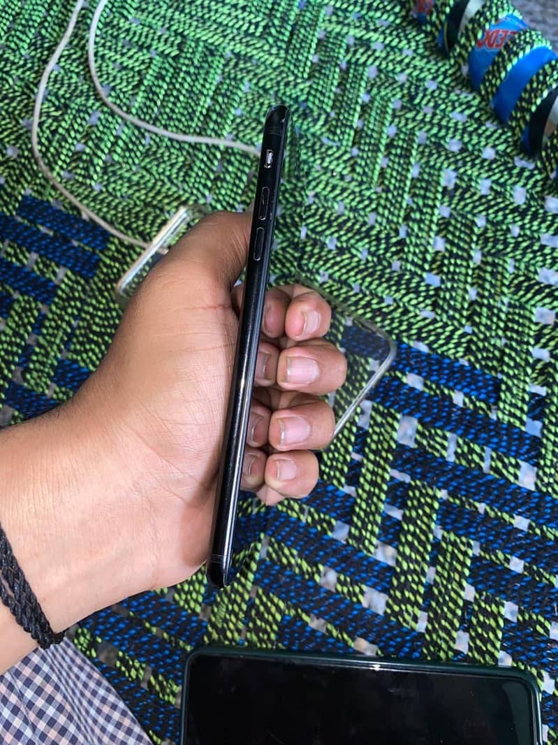 Apple iPhone 7 Plus 0