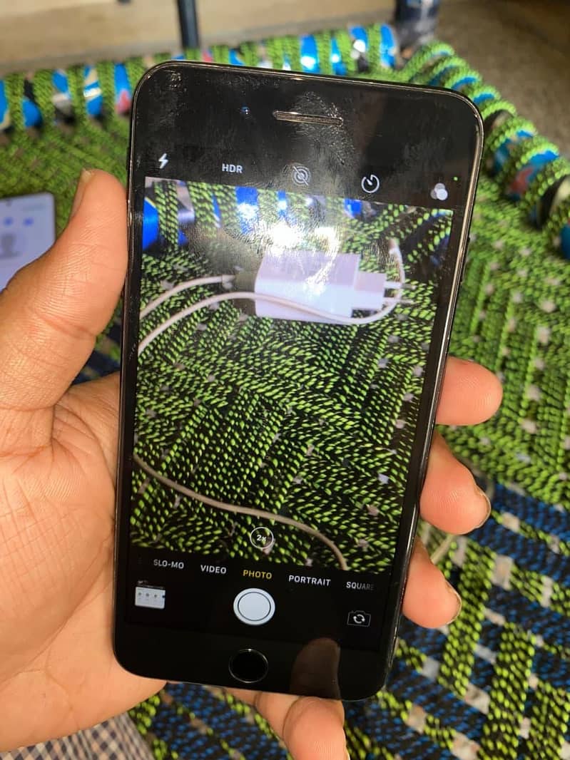 Apple iPhone 7 Plus 2