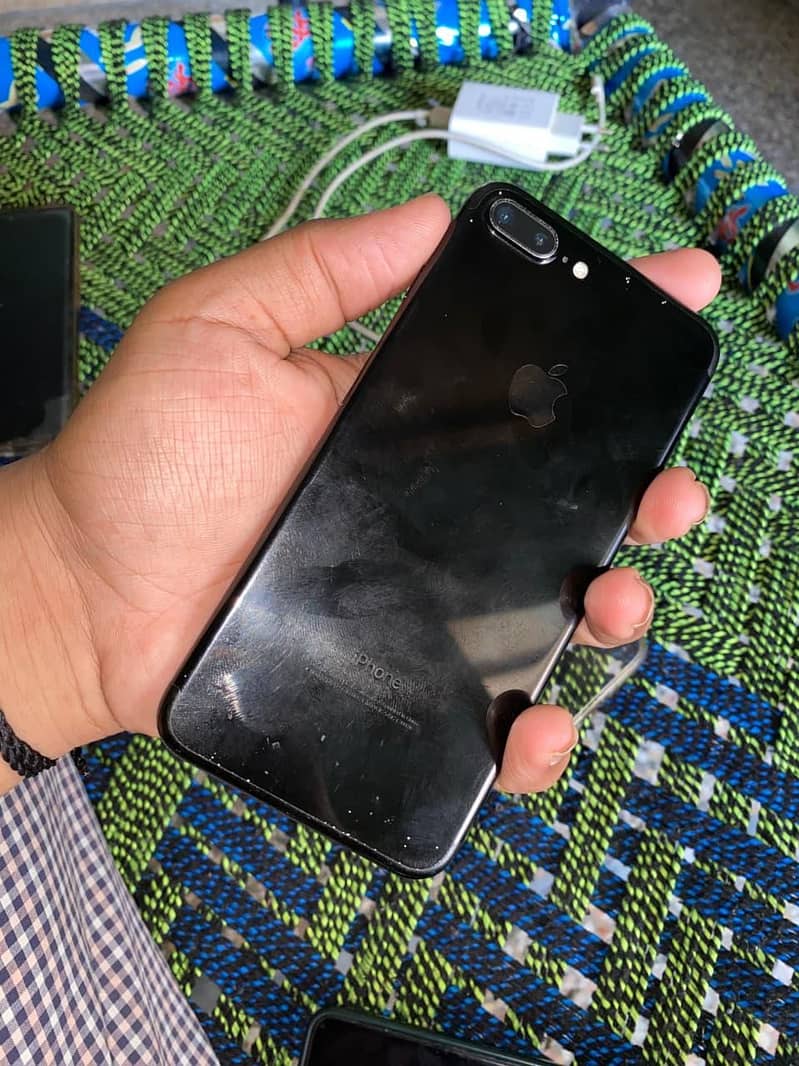 Apple iPhone 7 Plus 4