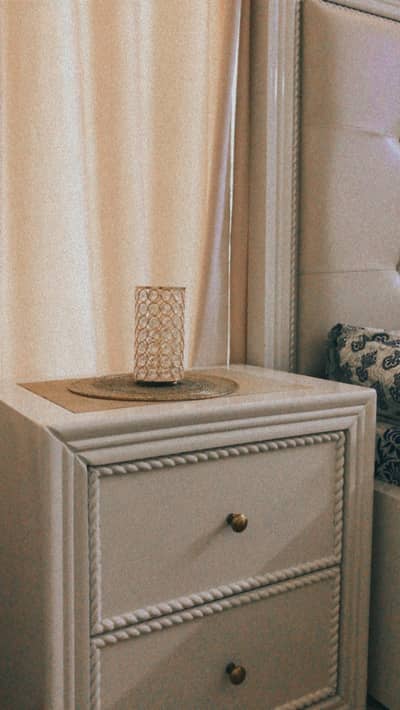 wooden deco bed