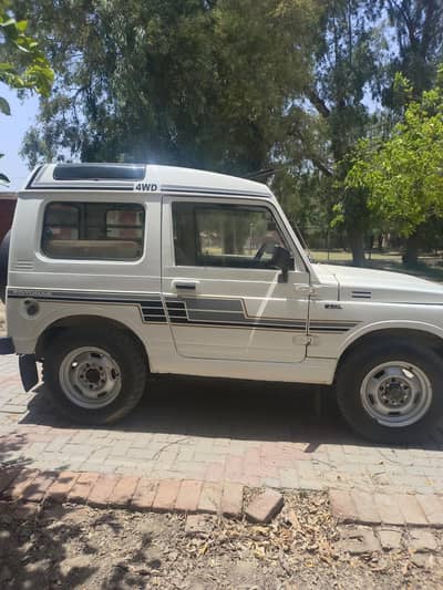 Suzuki Potohar 4x4 Jeep