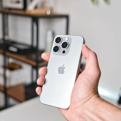 Apple iPhone 16 Pro Max