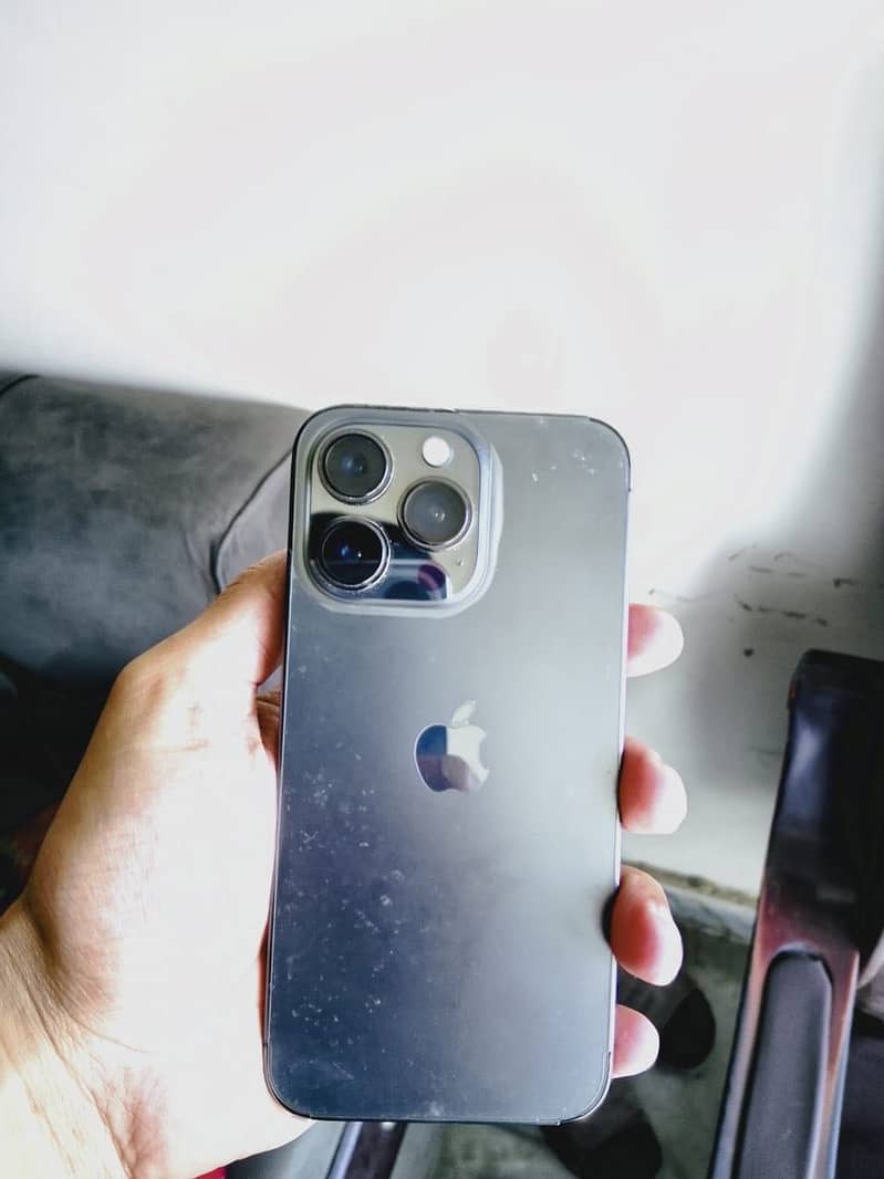 Apple iPhone 13 Pro 2