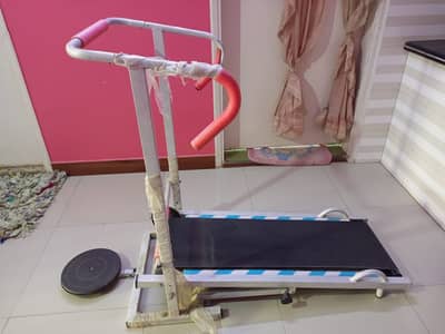 Manual Flat Treadmill with twister Rs 15000